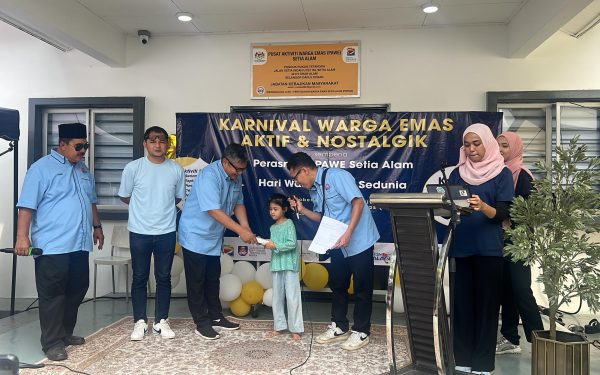 Cerita Dari Sebuah Hari yang Penuh Warna: Perasmian PAWE Setia Alam