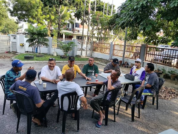 Gotong-Royong PAWE Setia Alam Meriah