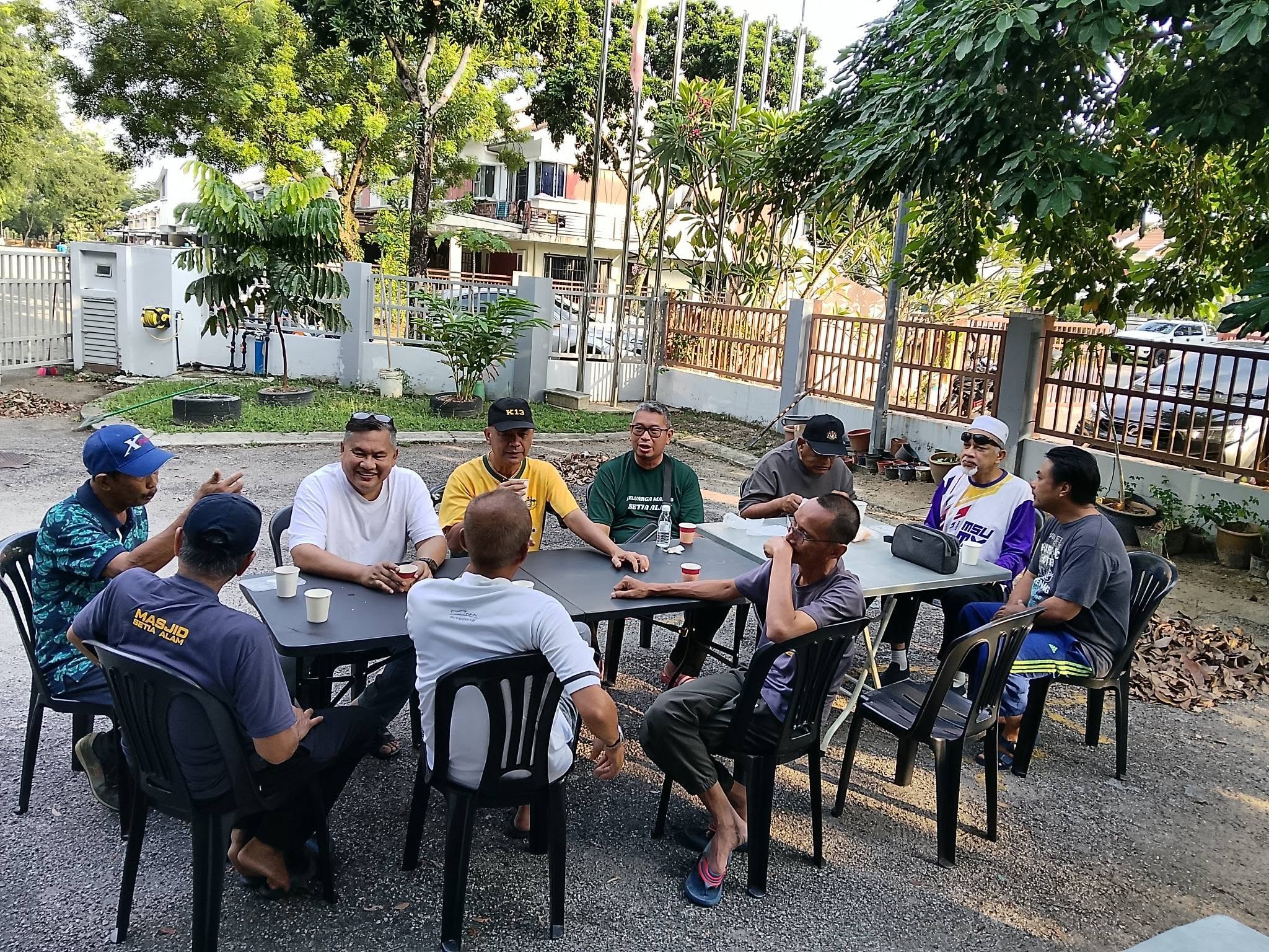 Gotong-Royong PAWE Setia Alam Meriah